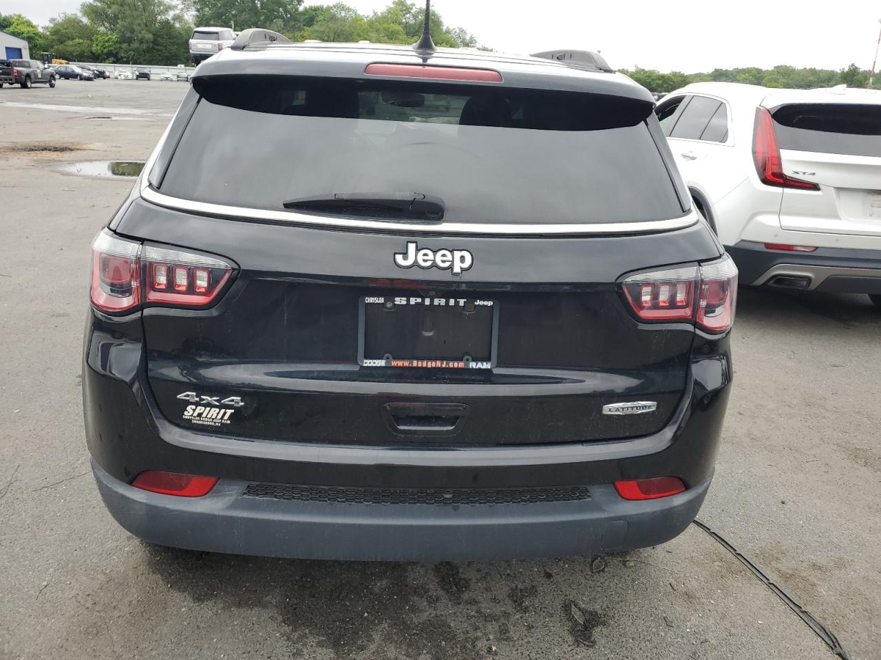 2017 Jeep Compass Latitude VIN: 3C4NJDBB0HT666718 Lot: 65842414