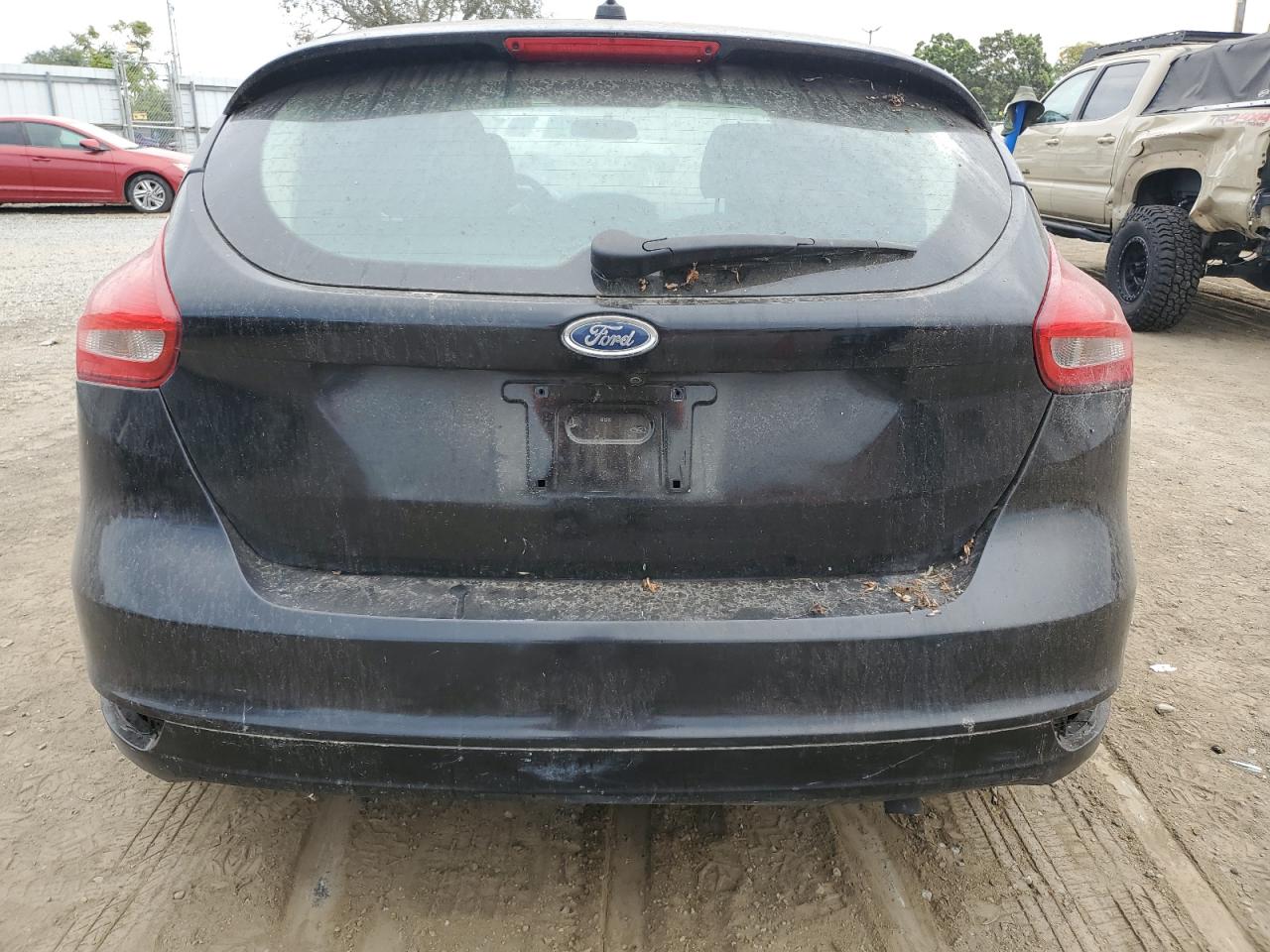 VIN 1FADP3K25JL287547 2018 FORD FOCUS no.6