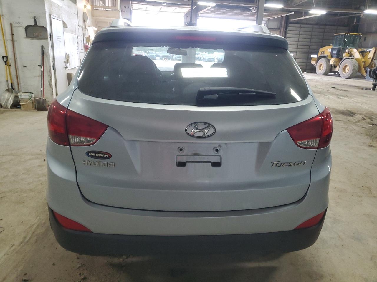 KM8JU3AC1AU073256 2010 Hyundai Tucson Gls