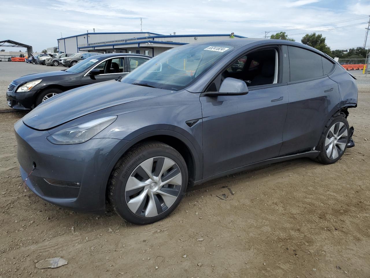 7SAYGDEE4PF960088 2023 TESLA MODEL Y - Image 1