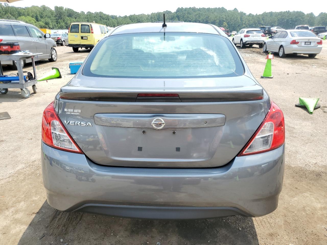 2018 Nissan Versa S VIN: 3N1CN7AP7JL800224 Lot: 67486004