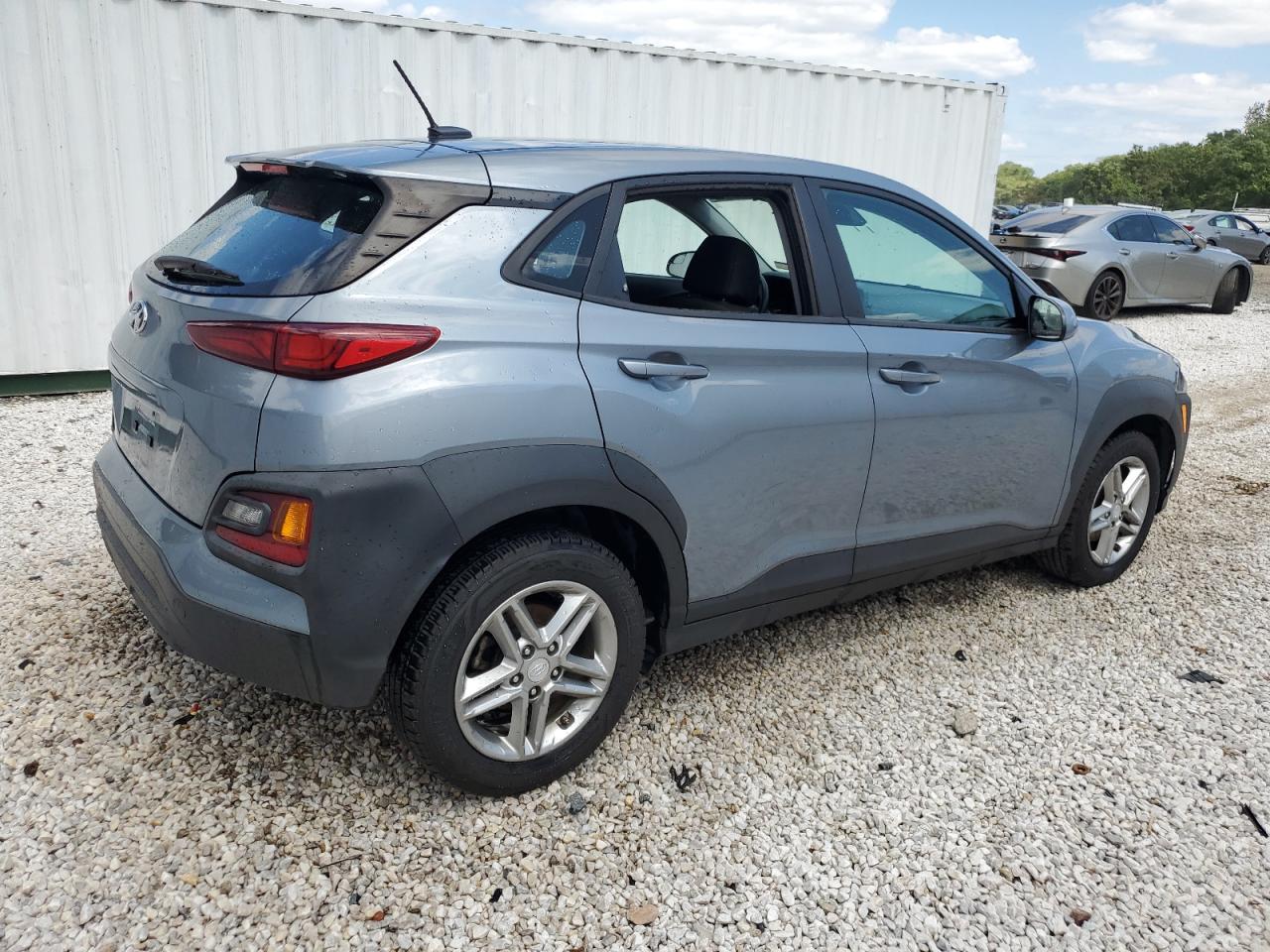 KM8K12AA2LU486585 Hyundai Kona SE 3