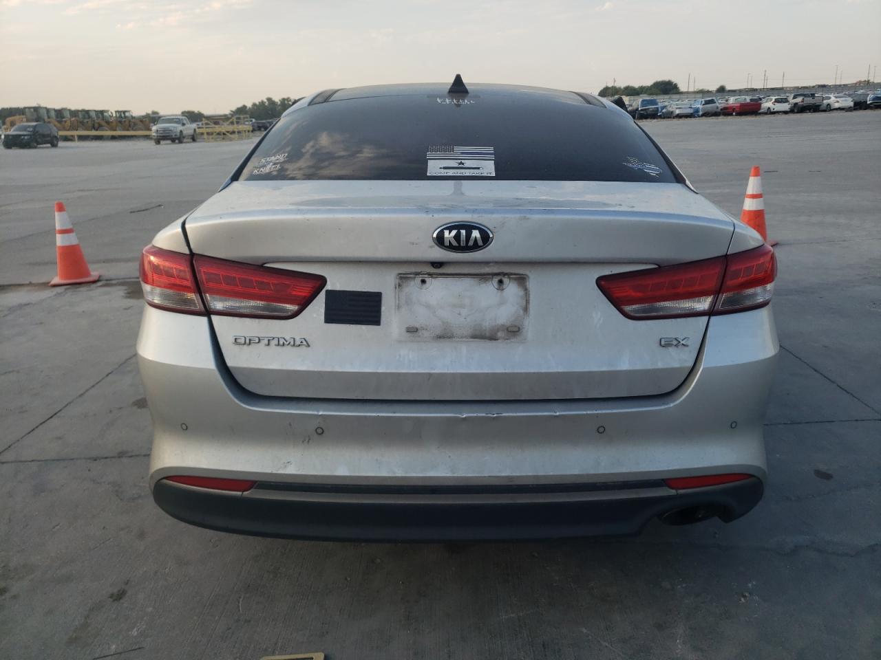 5XXGU4L35GG042835 2016 Kia Optima Ex