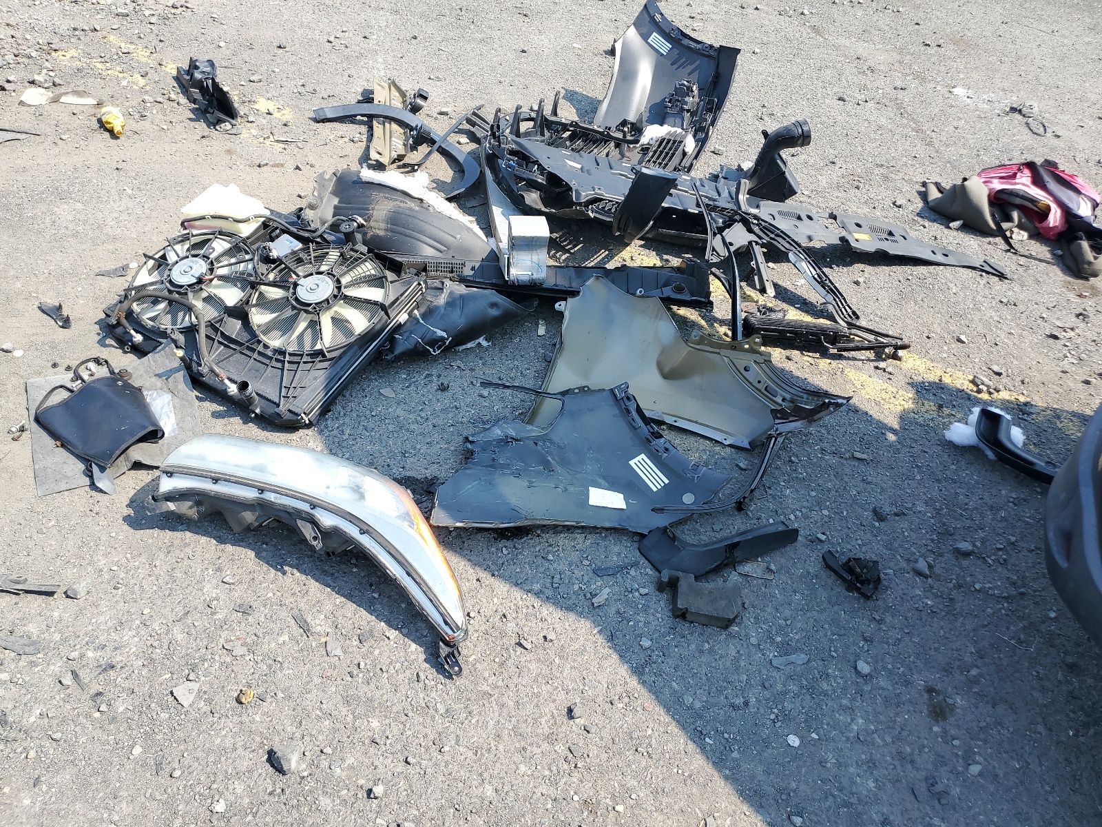 5TDBKRFH4GS253799 2016 Toyota Highlander Le