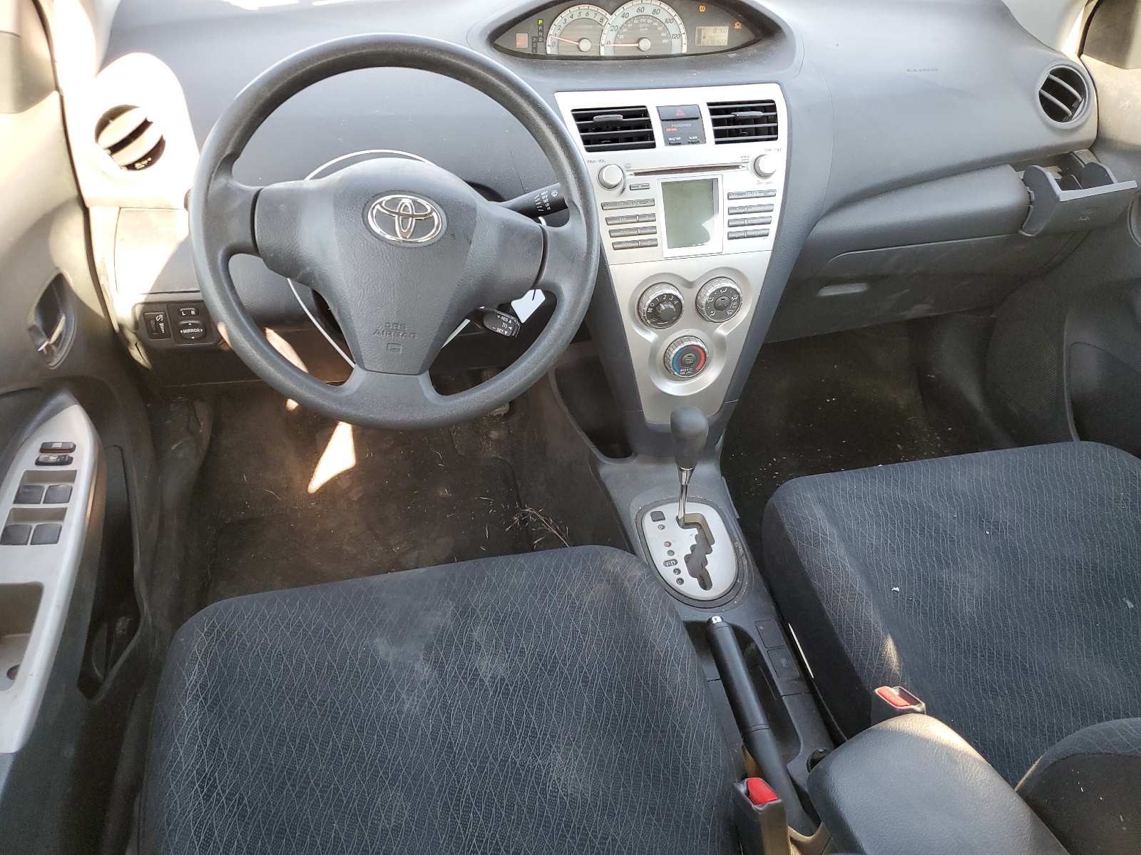 JTDBT923184039132 2008 Toyota Yaris