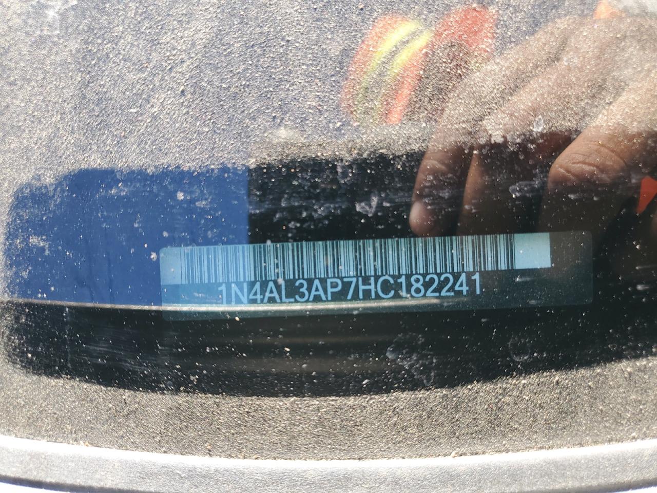 2017 Nissan Altima - Image 12