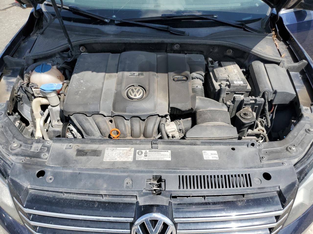 1VWBP7A33DC098447 2013 Volkswagen Passat Se