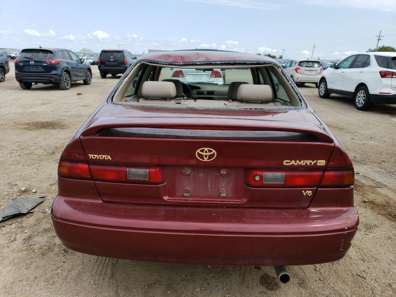 1999 Toyota Camry Le VIN: JT2BF28K5X0185125 Lot: 66957214