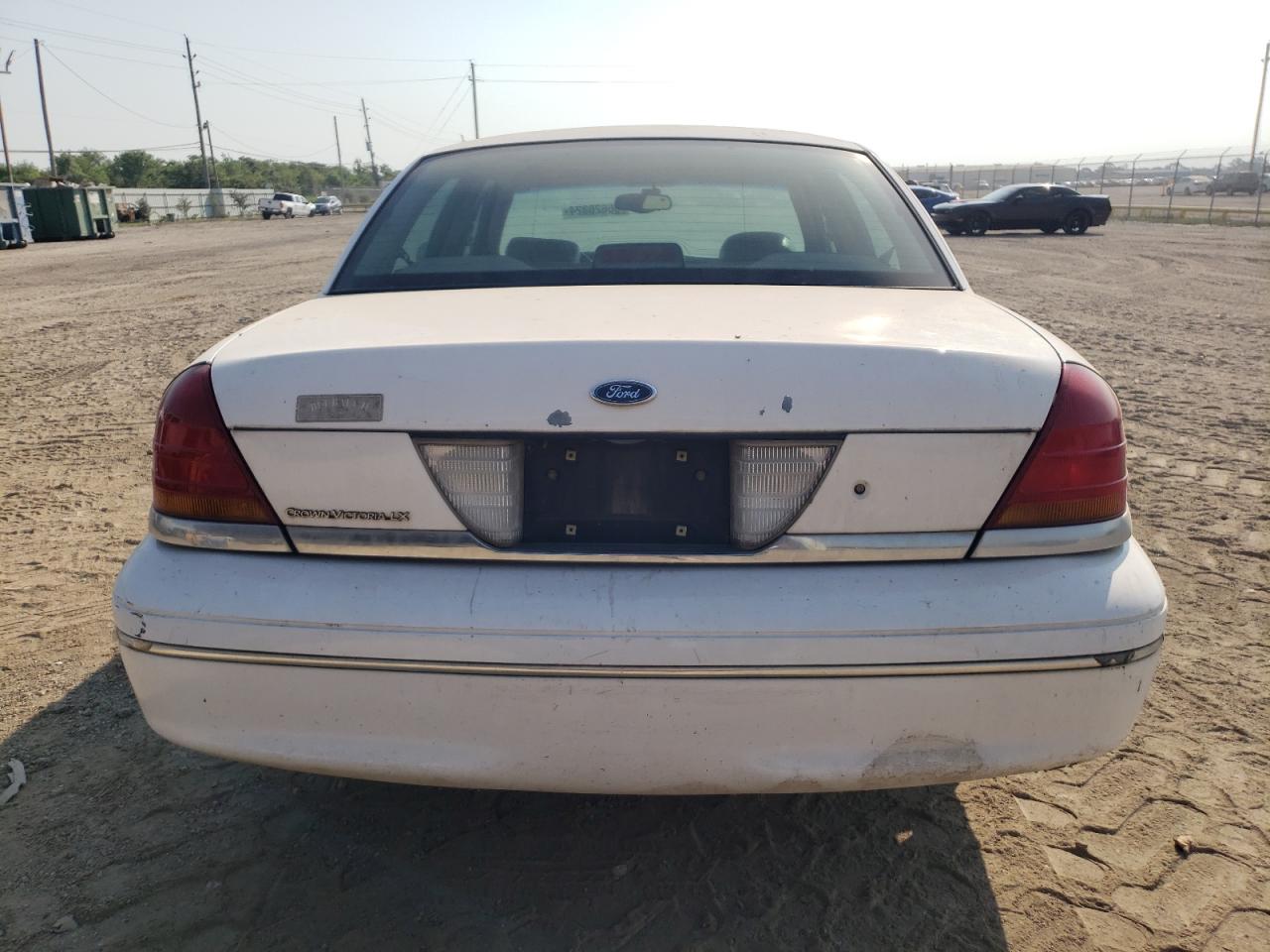1999 Ford Crown Victoria Lx VIN: 2FAFP74W3XX113228 Lot: 66626324