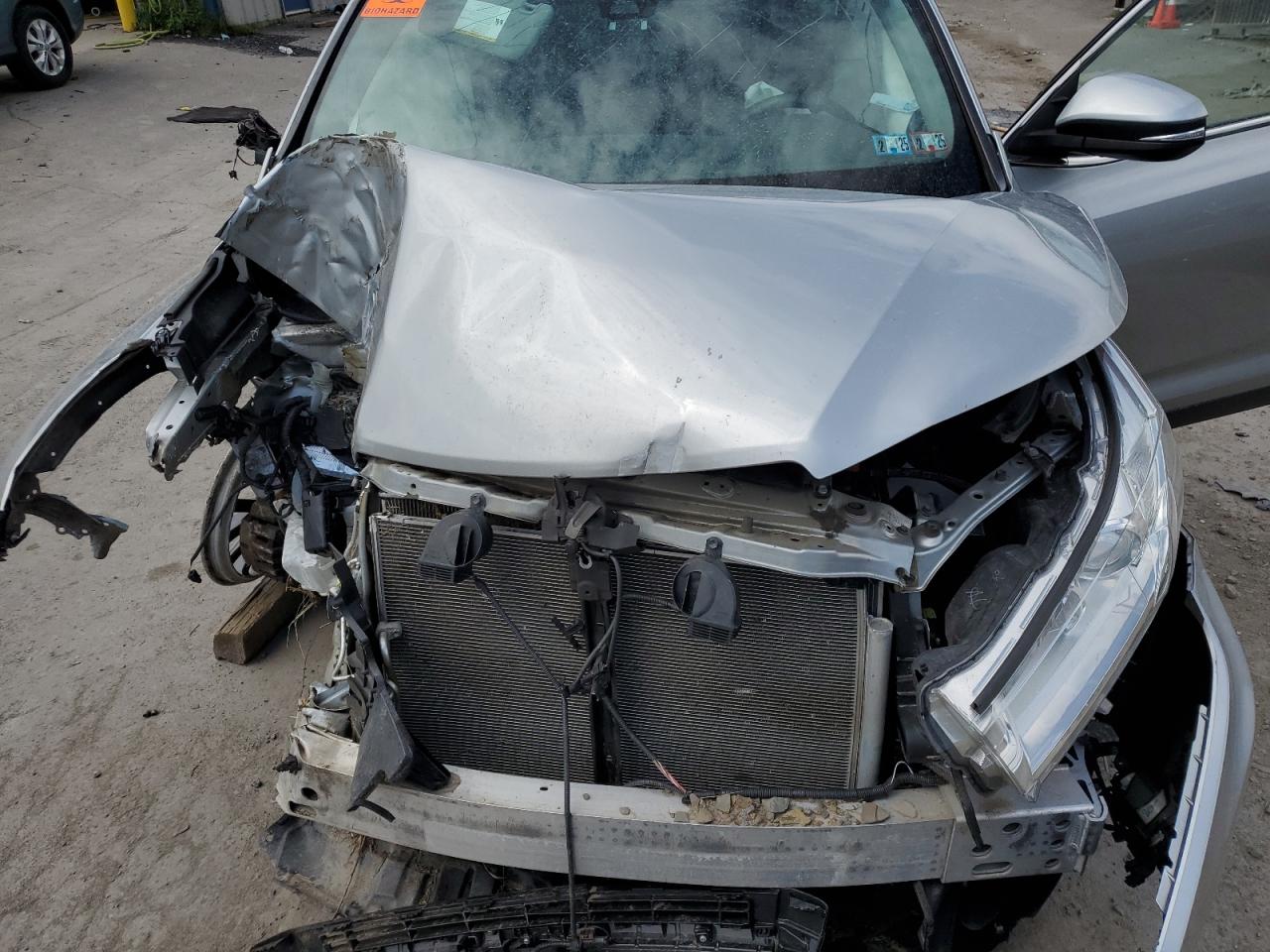 2019 Toyota Highlander Se VIN: 5TDJZRFH2KS579715 Lot: 68159204