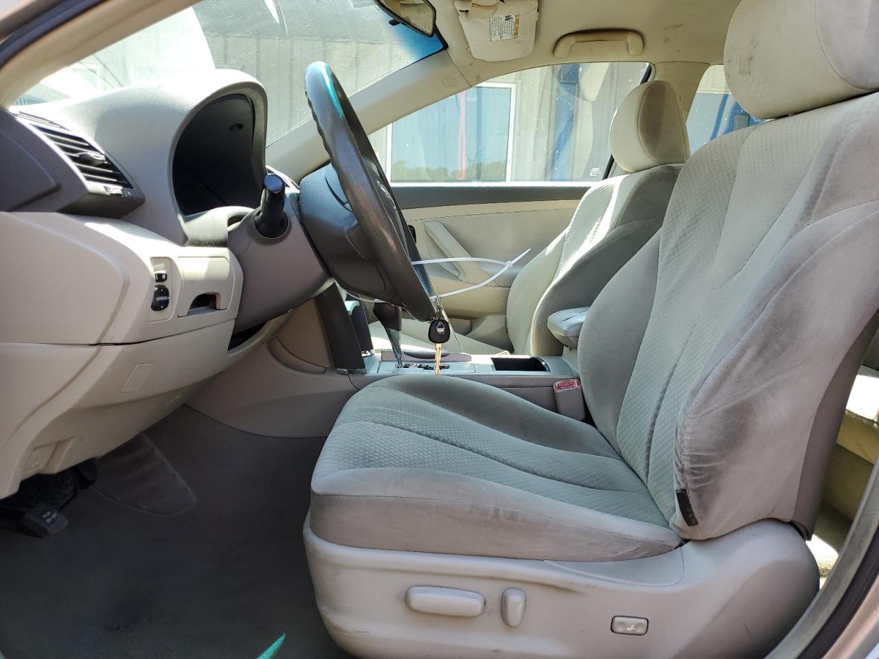 2009 Toyota Camry - Image 7