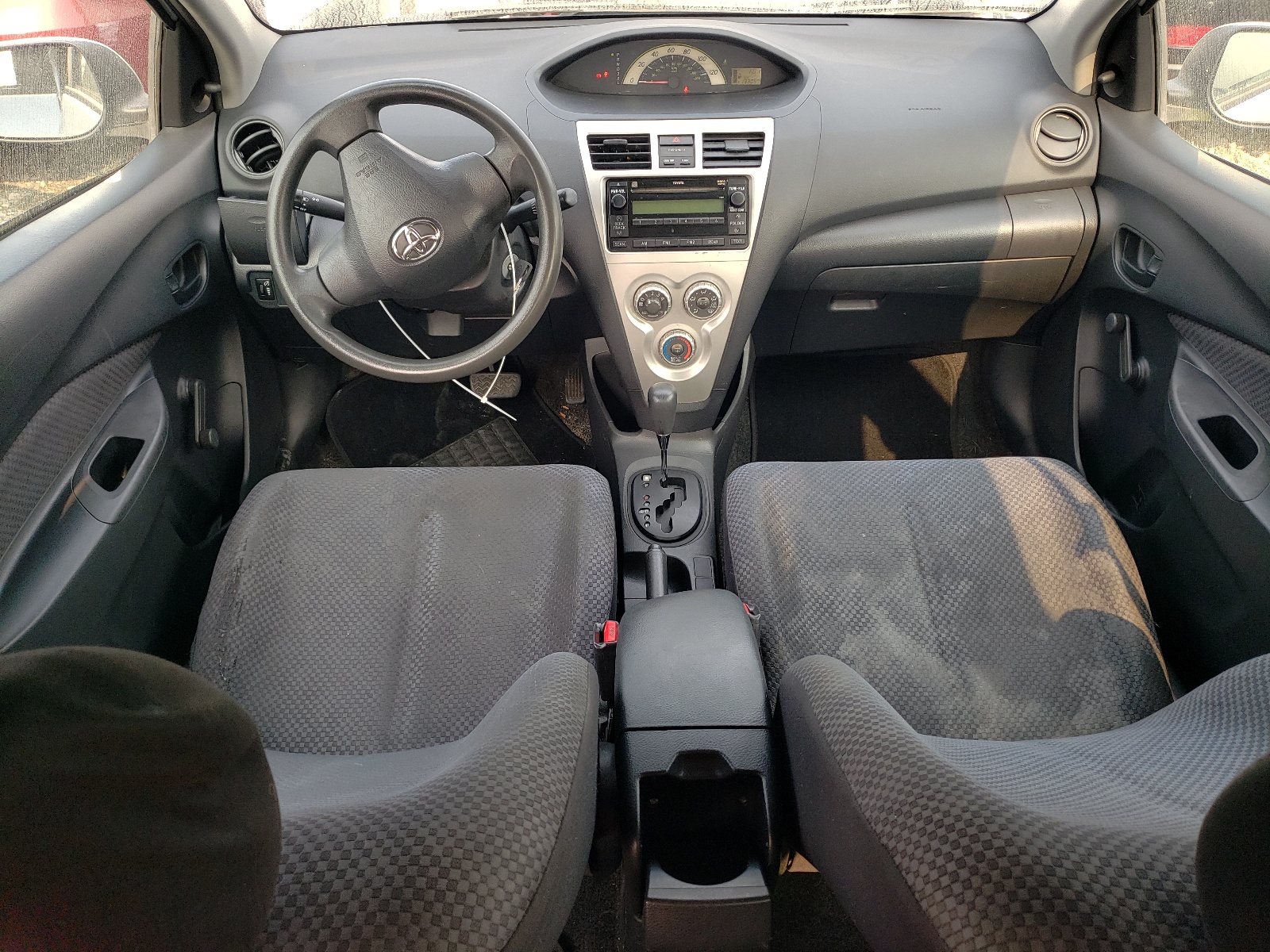 JTDBT923471011468 2007 Toyota Yaris