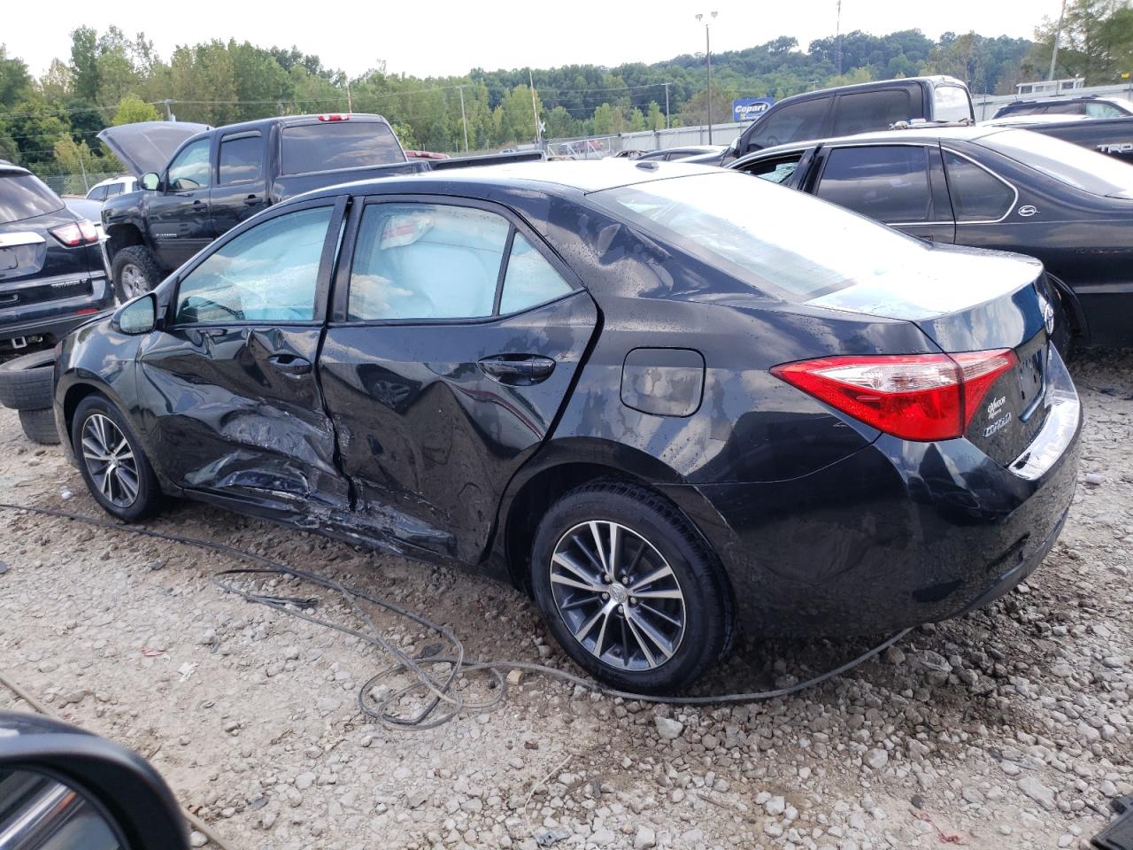 VIN 2T1BURHE3JC065286 2018 TOYOTA COROLLA no.2