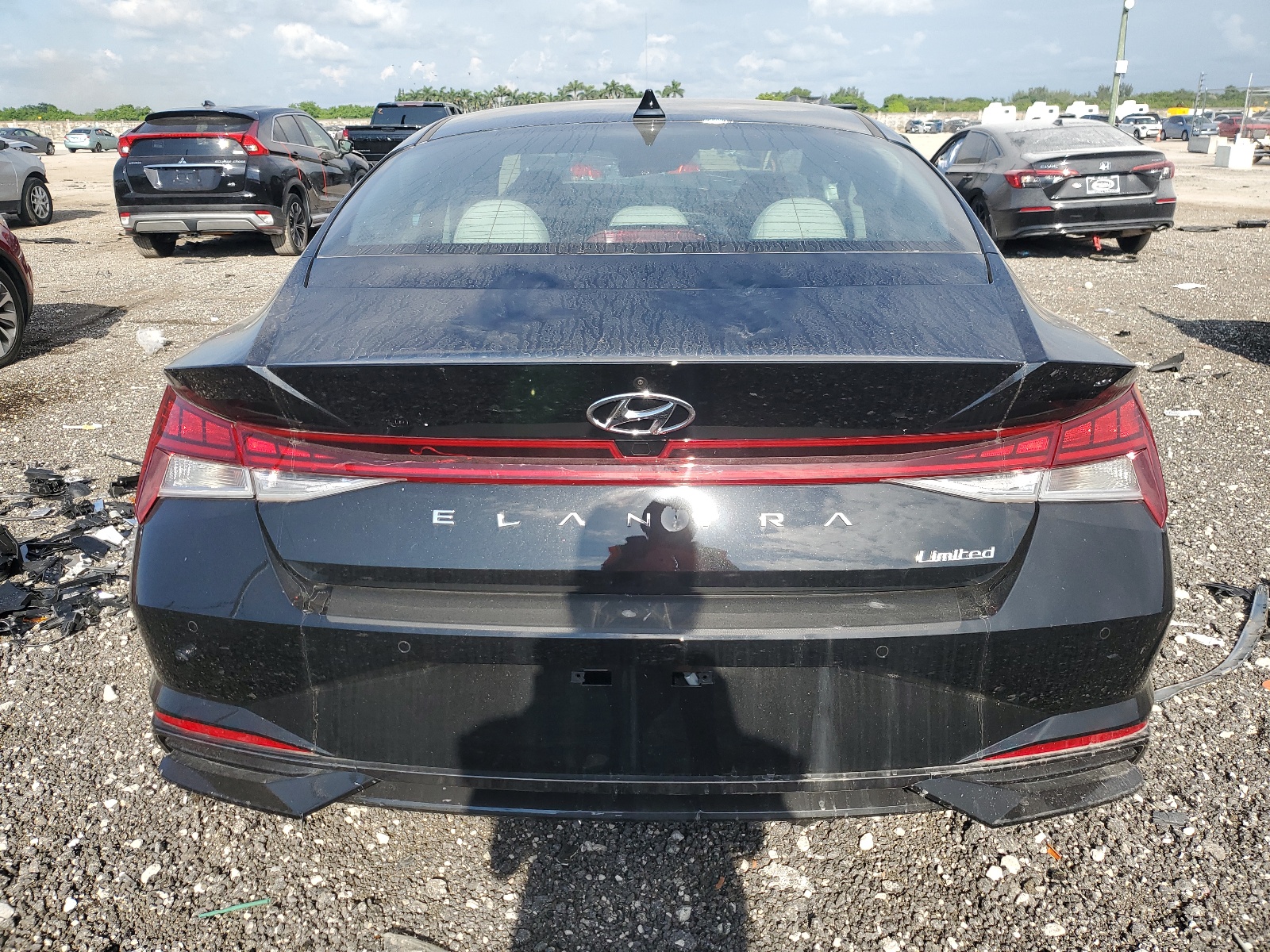 2023 Hyundai Elantra Limited vin: 5NPLP4AG8PH117446