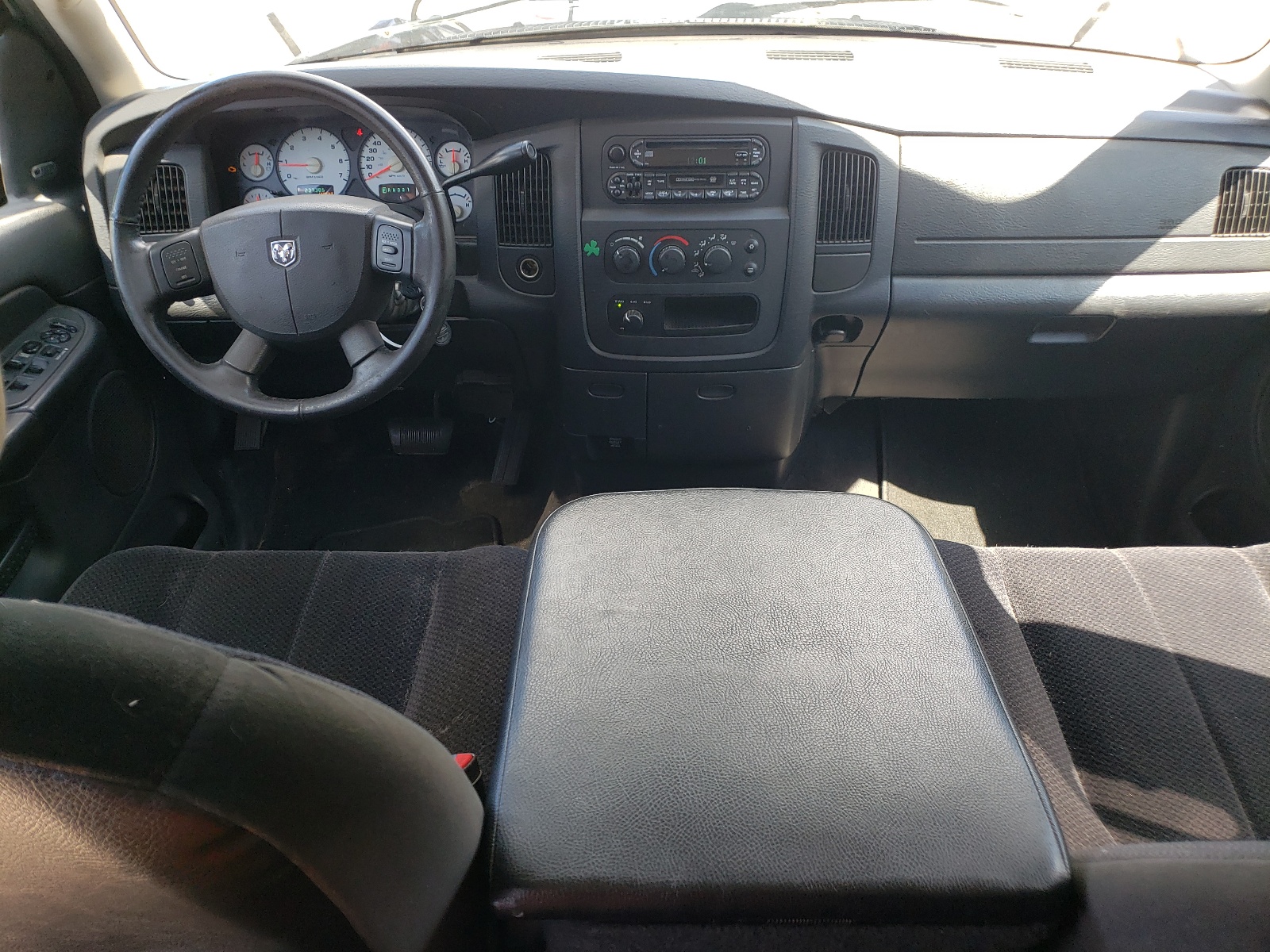 1D7HU18DX4J261629 2004 Dodge Ram 1500 St