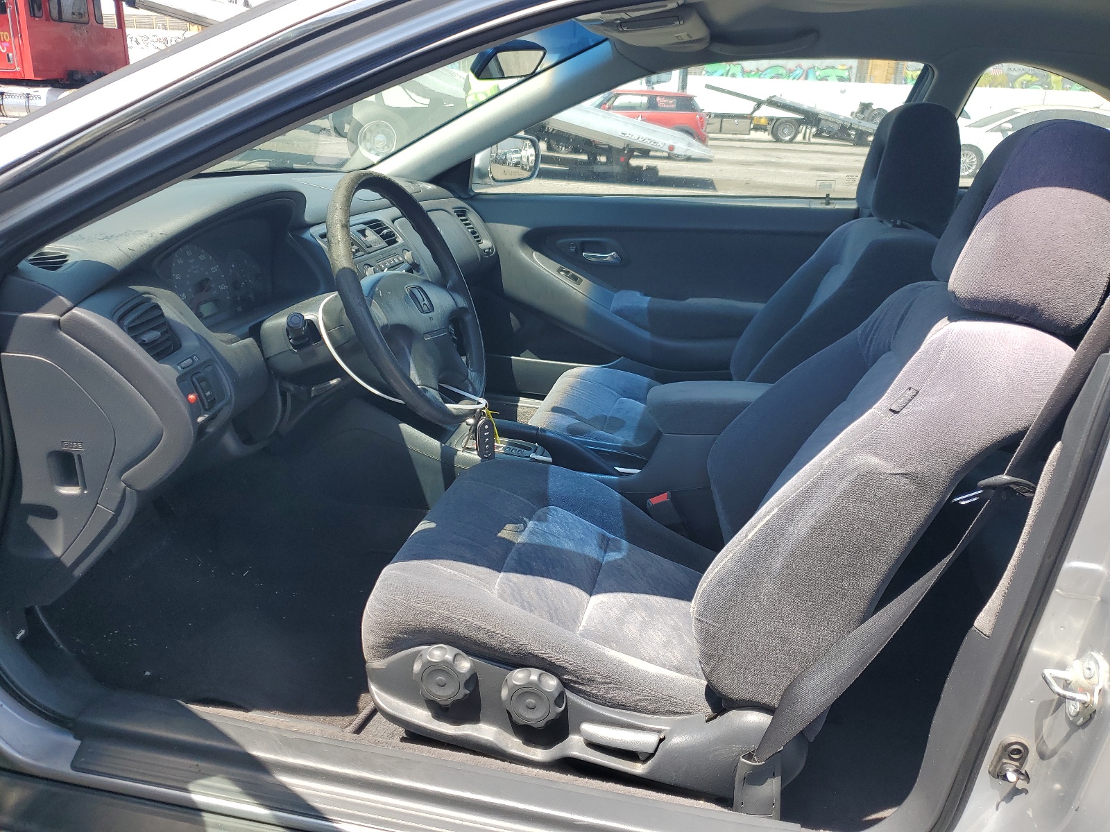 1HGCG329X1A006410 2001 Honda Accord Lx