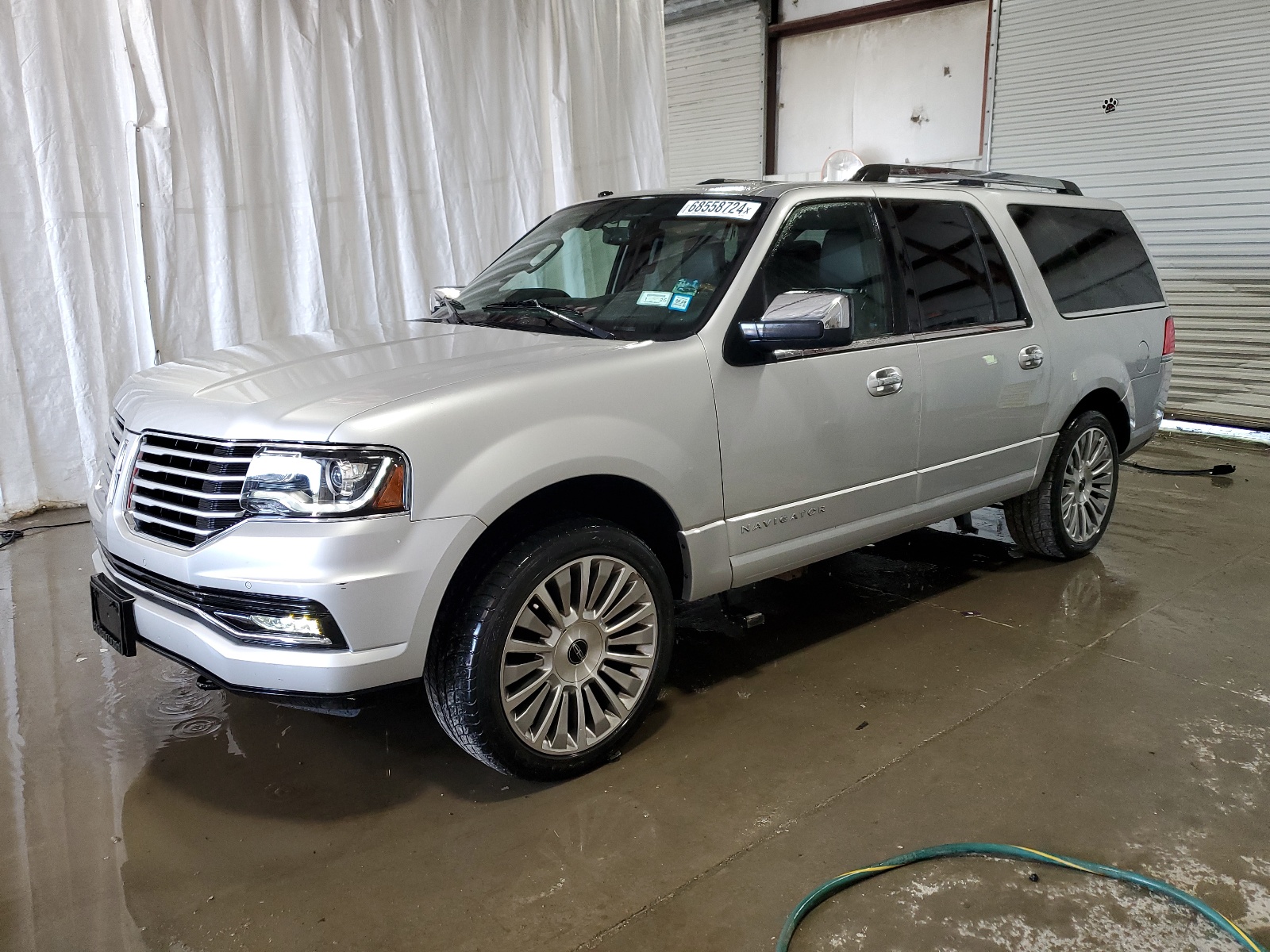 5LMJJ3LT4HEL04867 2017 Lincoln Navigator L Reserve