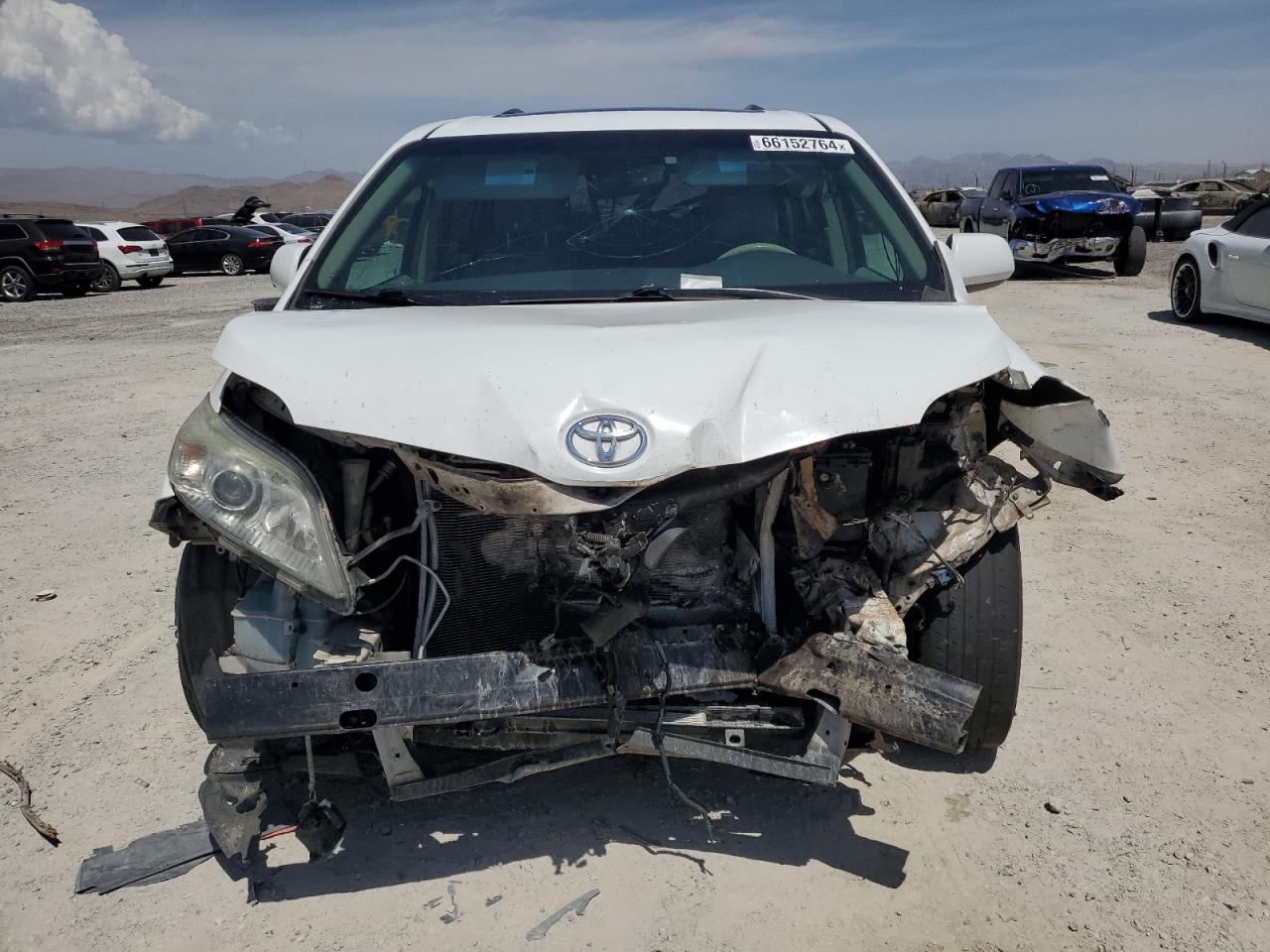 VIN 5TDYK3DC1DS405242 2013 TOYOTA All Models no.5