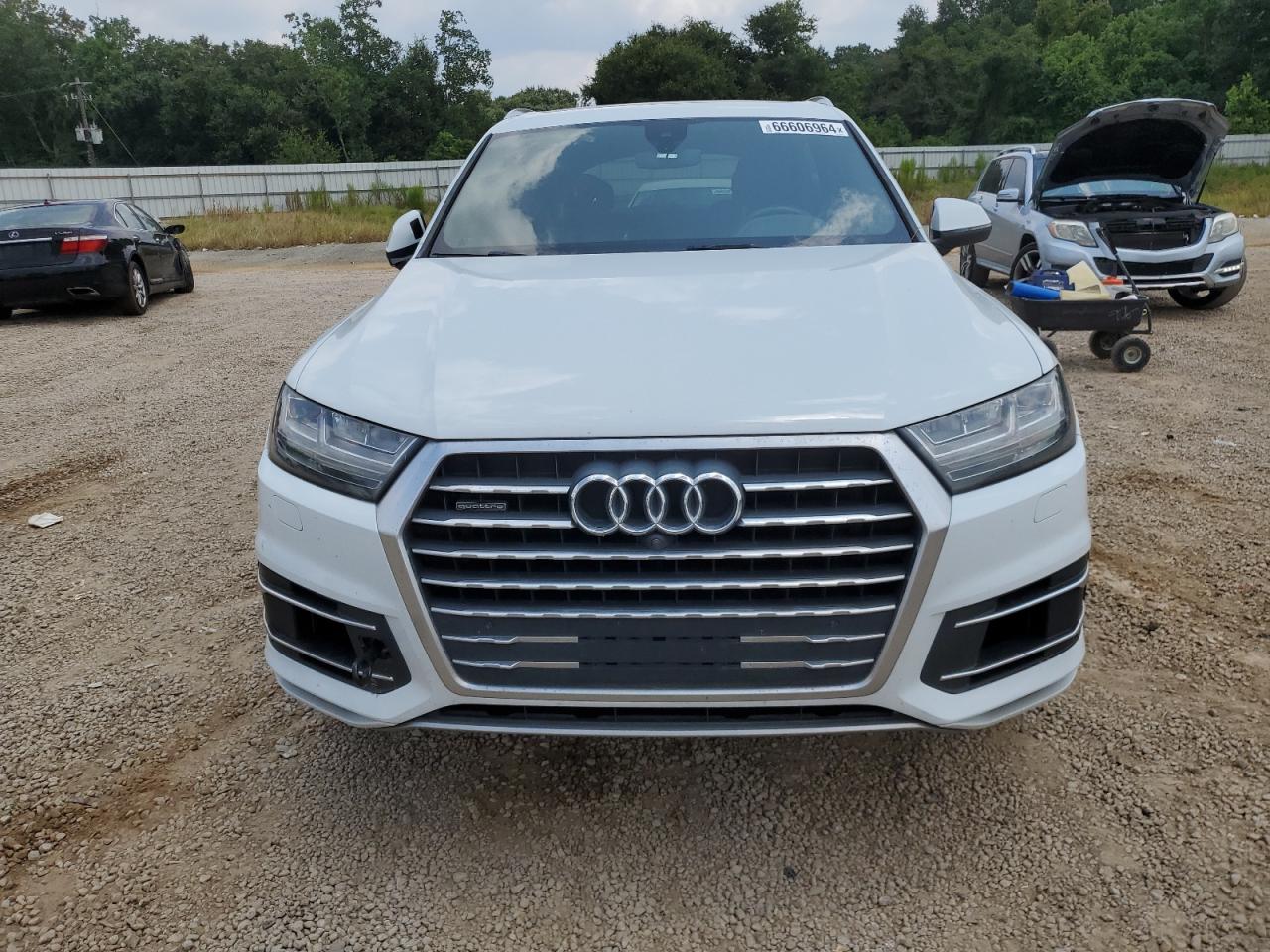 WA1LAAF79HD037793 2017 Audi Q7 Premium Plus