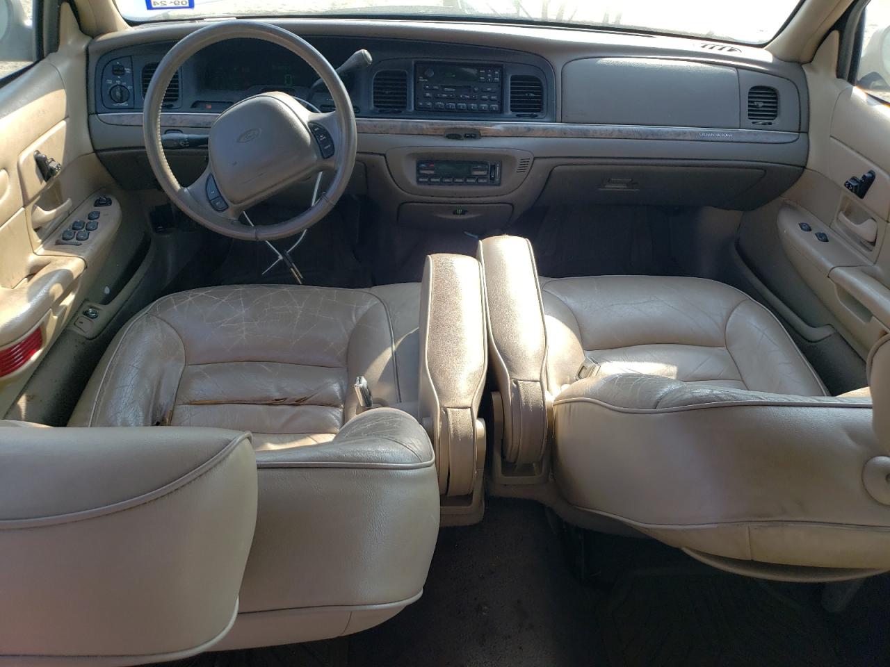 1999 Ford Crown Victoria Lx VIN: 2FAFP74W3XX113228 Lot: 66626324