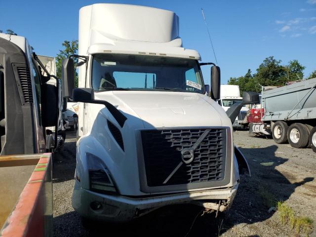 2019 Volvo Vnr  for Sale in Waldorf, MD - Front End