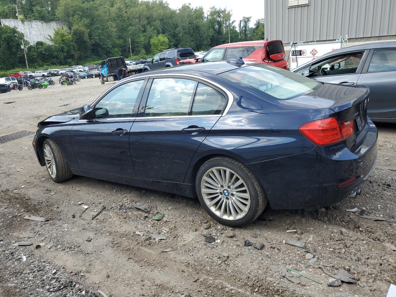 WBA3B5G58FNS12885 2015 BMW 3 SERIES - Image 2