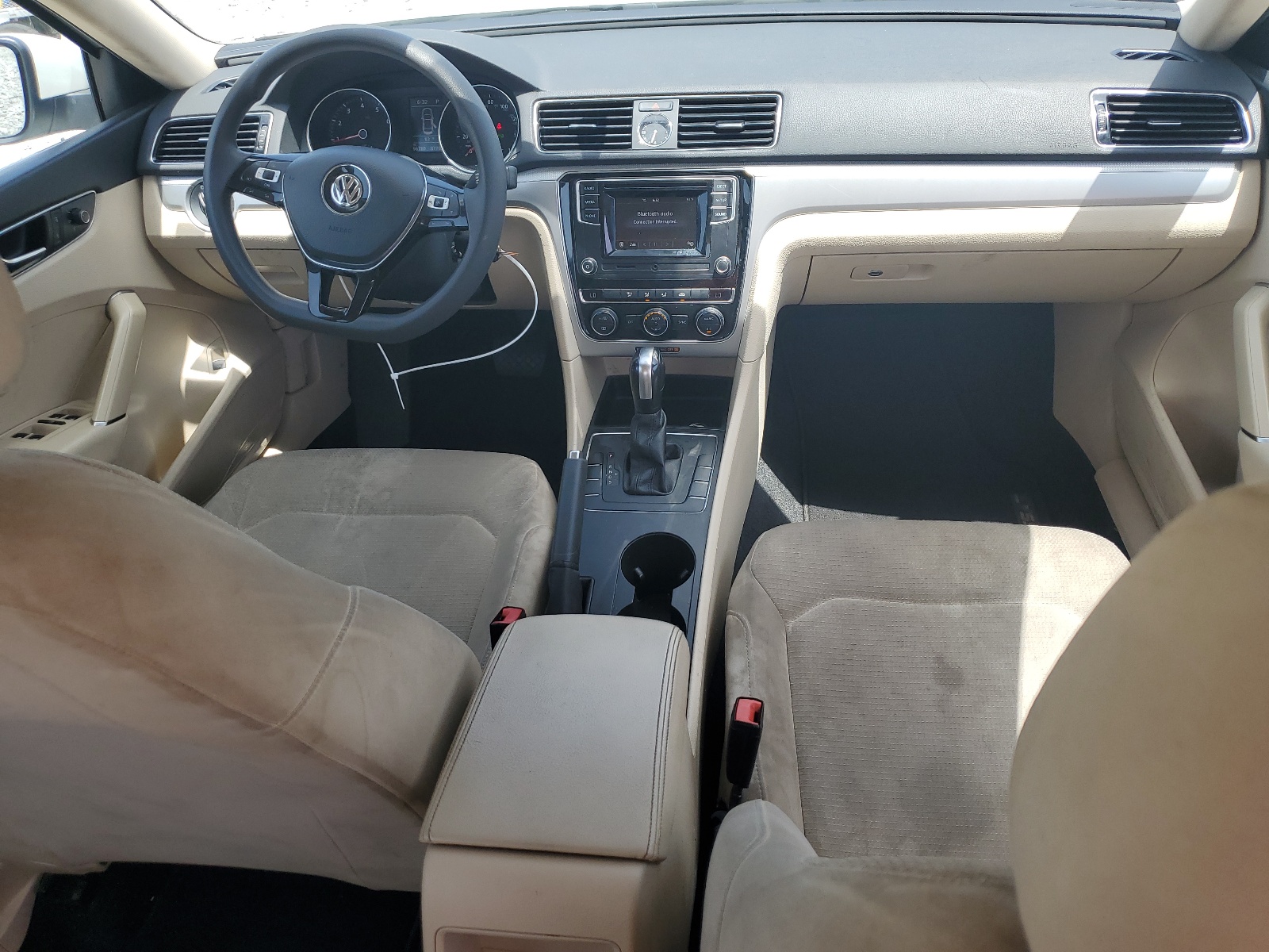 1VWAT7A37HC006513 2017 Volkswagen Passat S