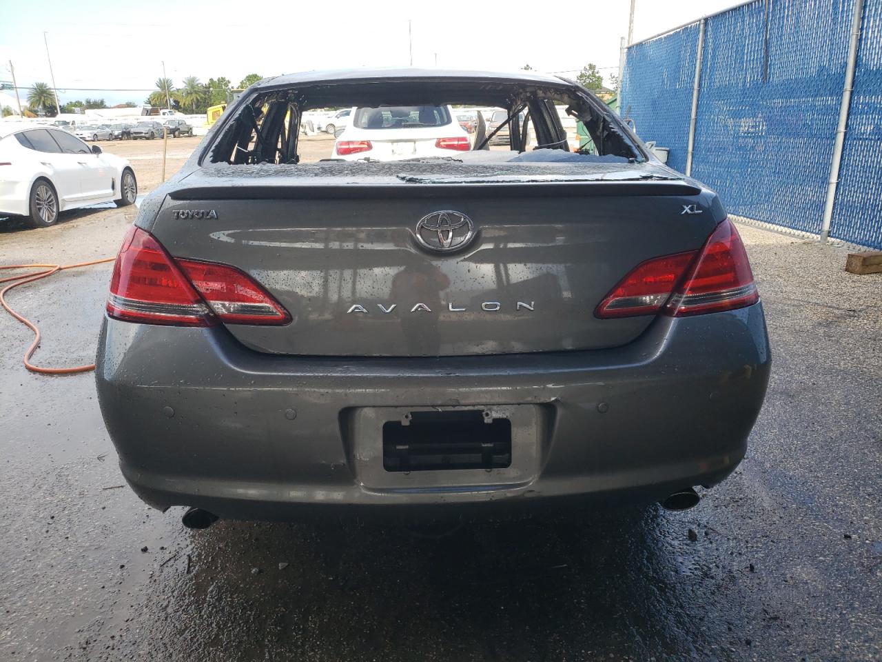 2007 Toyota Avalon - Image 6