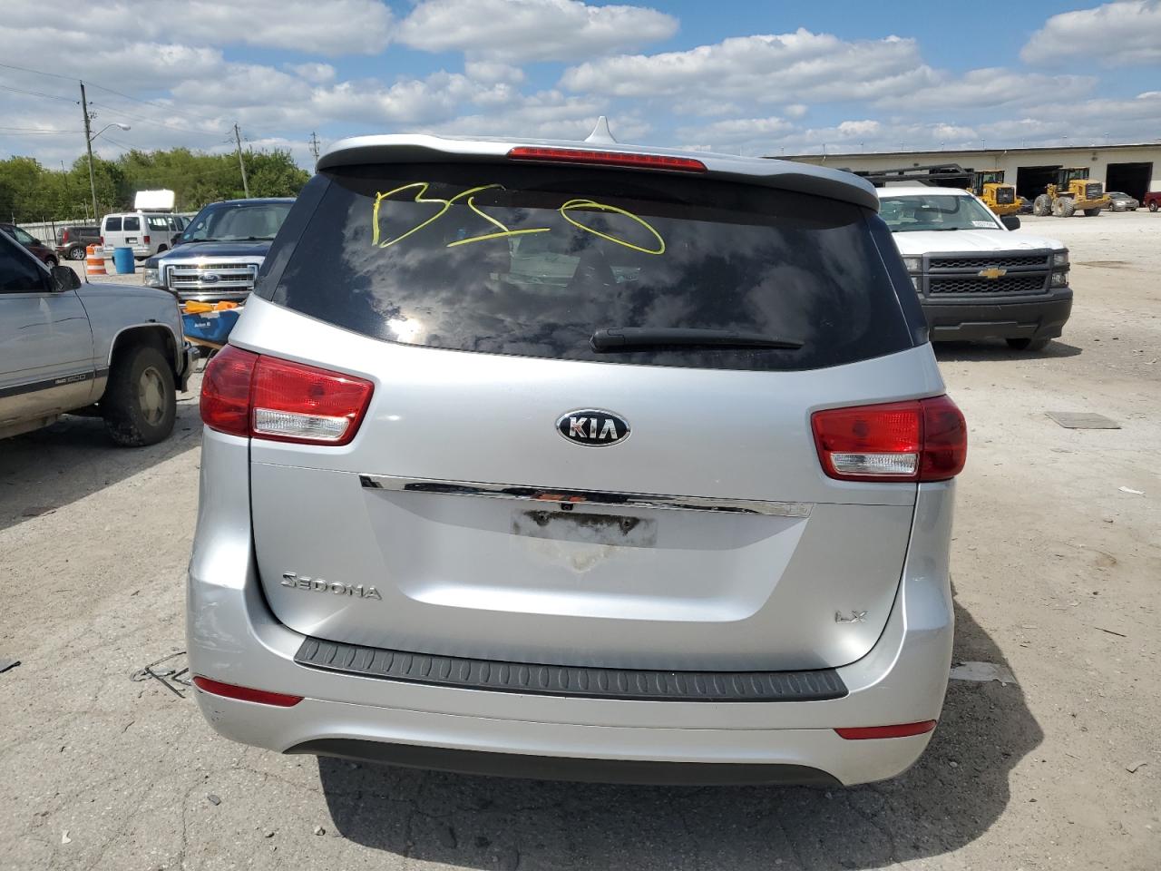 KNDMB5C11H6218406 2017 Kia Sedona Lx