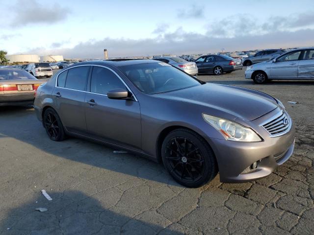  INFINITI G37 2013 Коричневий