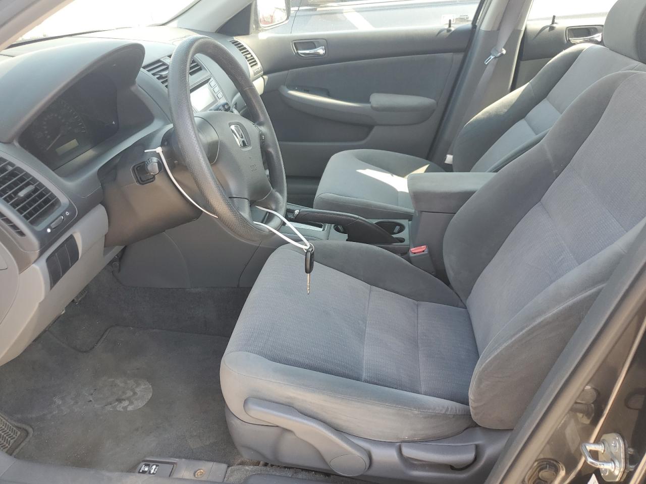 2004 Honda Accord Lx VIN: 1HGCM56424A108503 Lot: 66162224