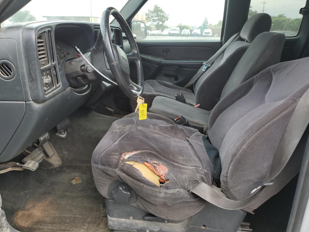 2002 GMC New Sierra C1500 VIN: 2GTEC19V421111076 Lot: 68361784