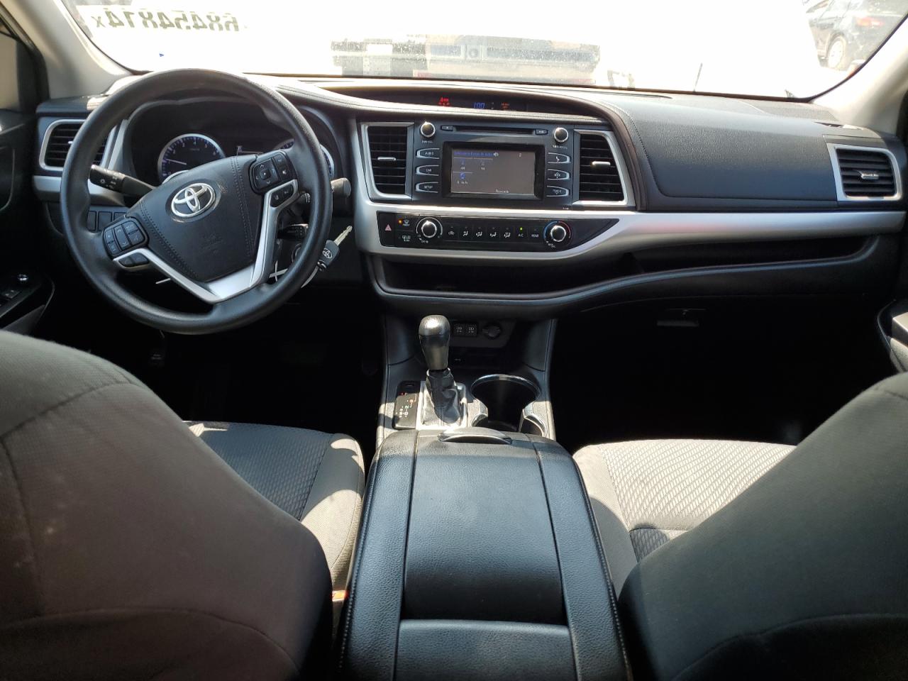 2019 Toyota Highlander Le VIN: 5TDZZRFH2KS316496 Lot: 68454814