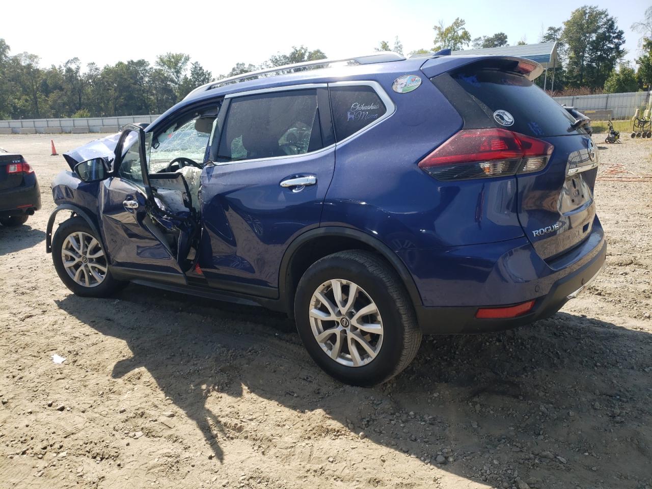 2019 Nissan Rogue - Image 2