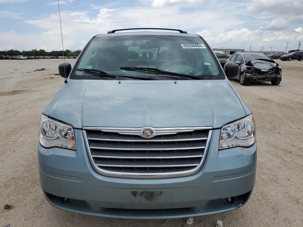 2A4RR4DE3AR344434 2010 Chrysler Town & Country Lx