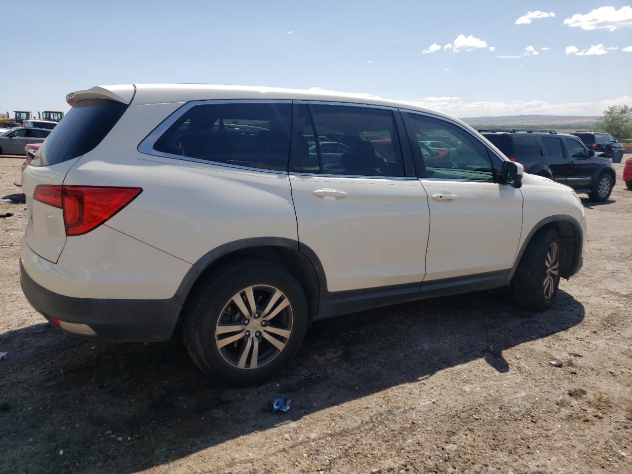 2HKRW1H81HH520230 2017 Honda Cr-V Exl