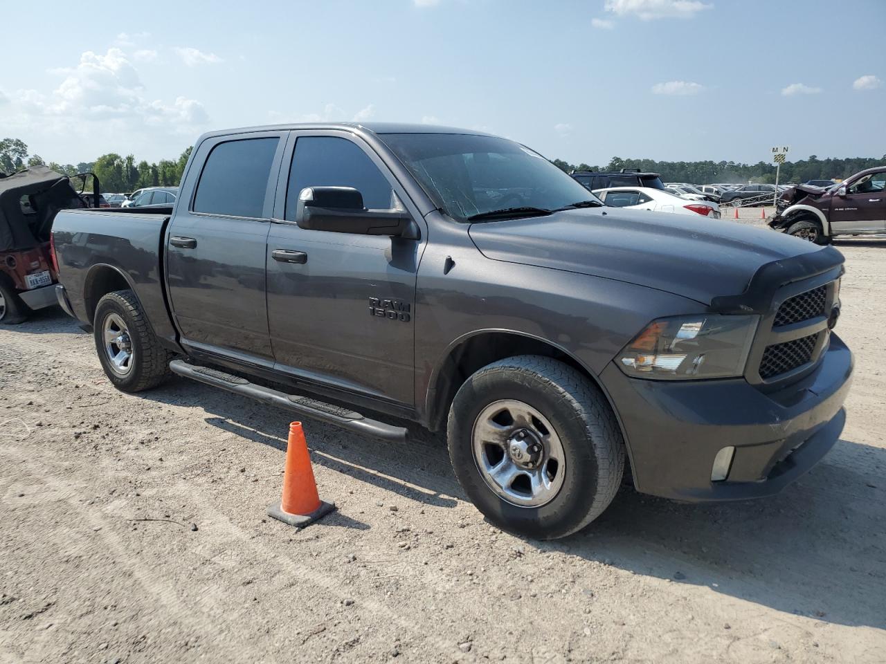 1C6RR6KG2JS234521 2018 Ram 1500 St