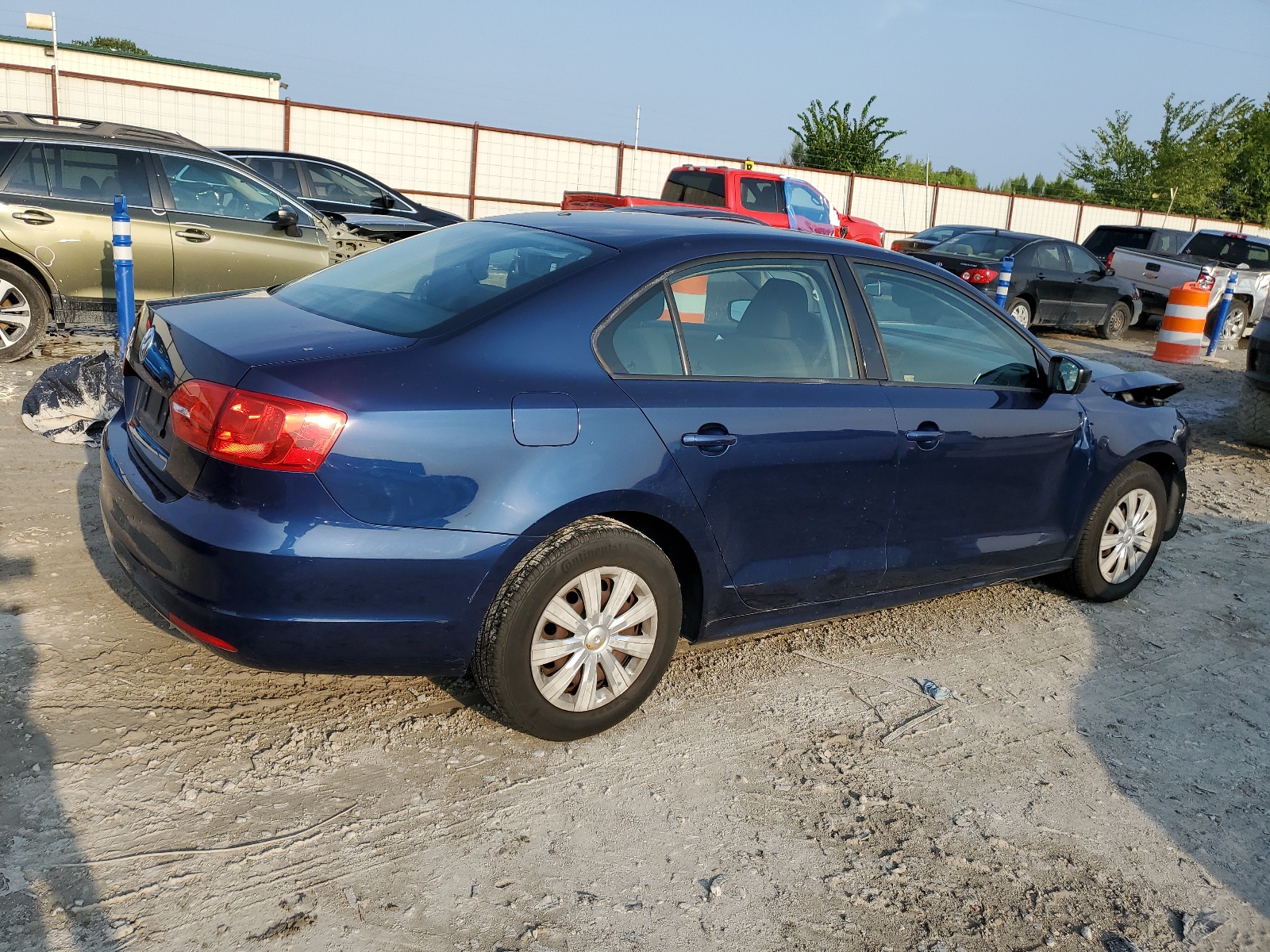 2013 Volkswagen Jetta Base vin: 3VW2K7AJ8DM369644