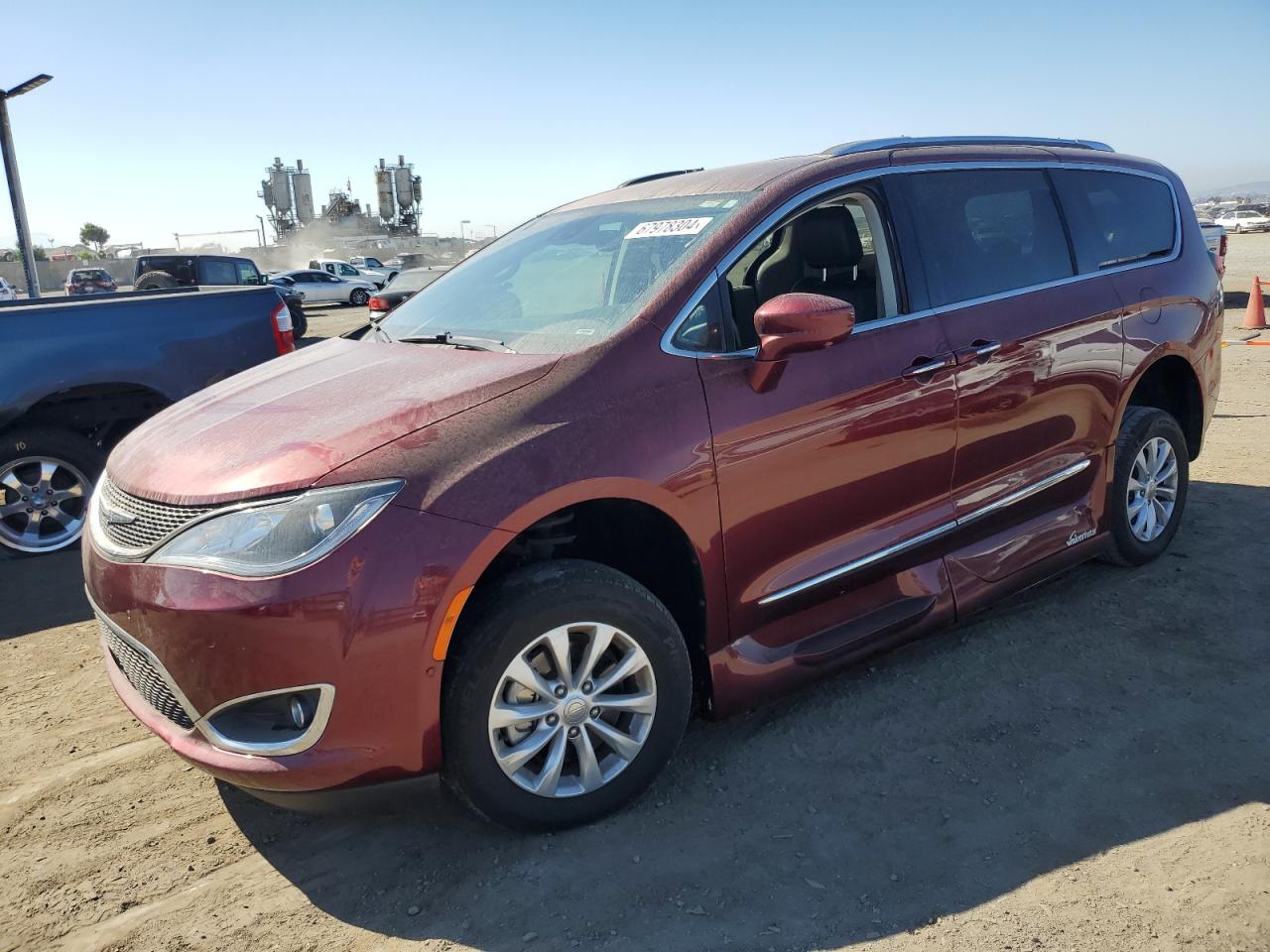 2C4RC1BG8JR233436 2018 CHRYSLER PACIFICA - Image 1