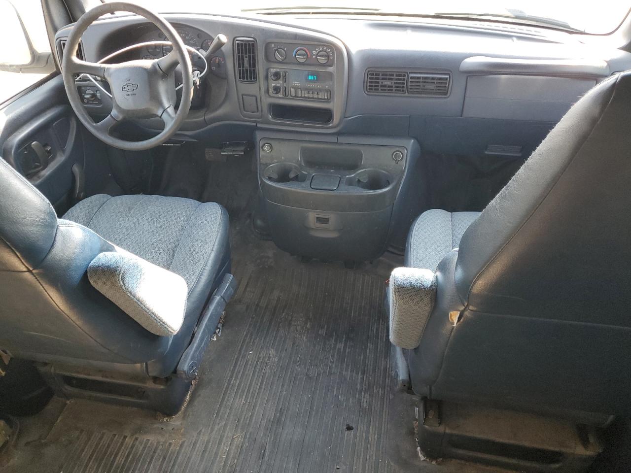 1GCFG25MXX1113651 1999 Chevrolet Express G2500