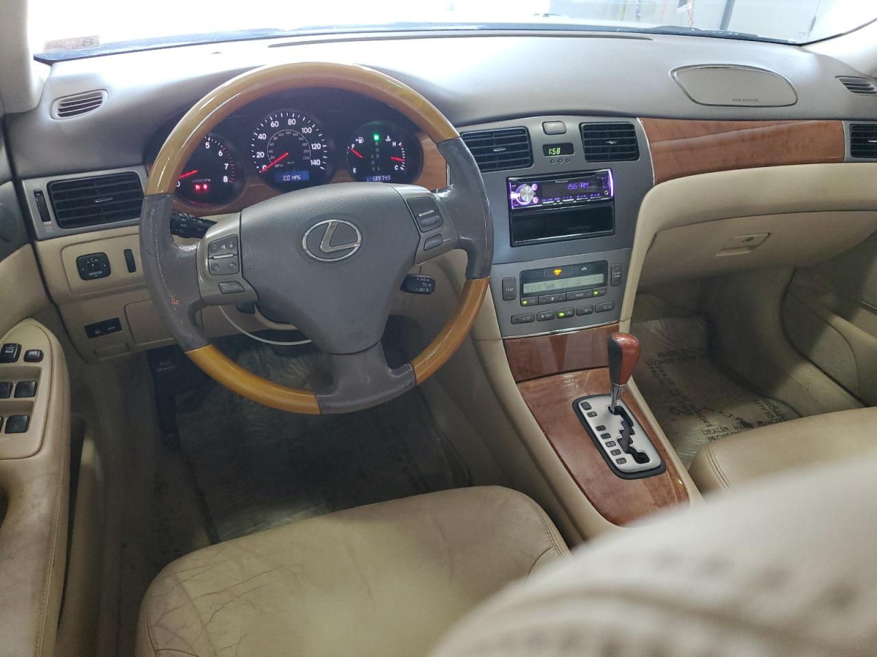 2005 Lexus ES - Image 8