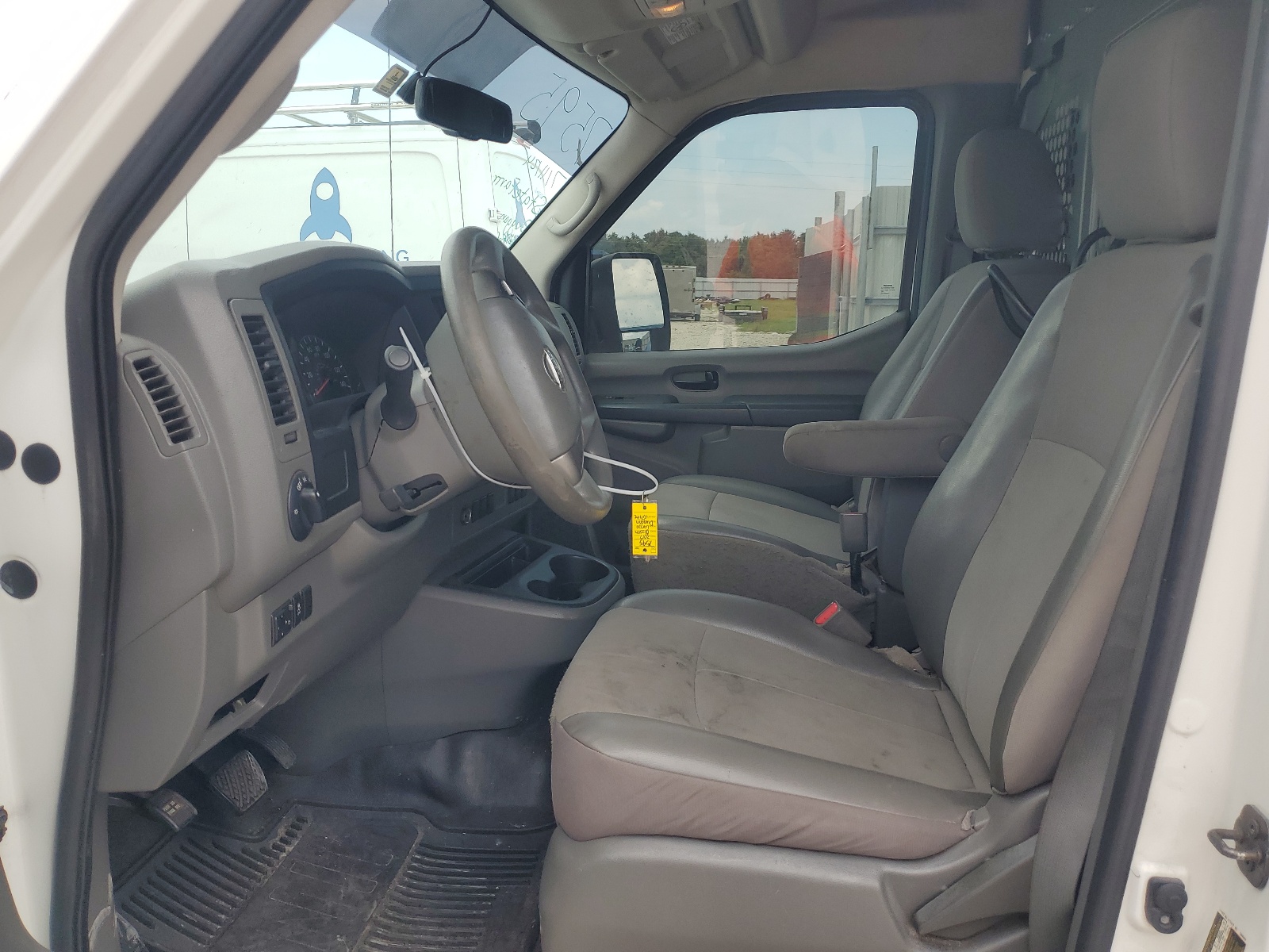 1N6BF0LY4HN808663 2017 Nissan Nv 2500 S