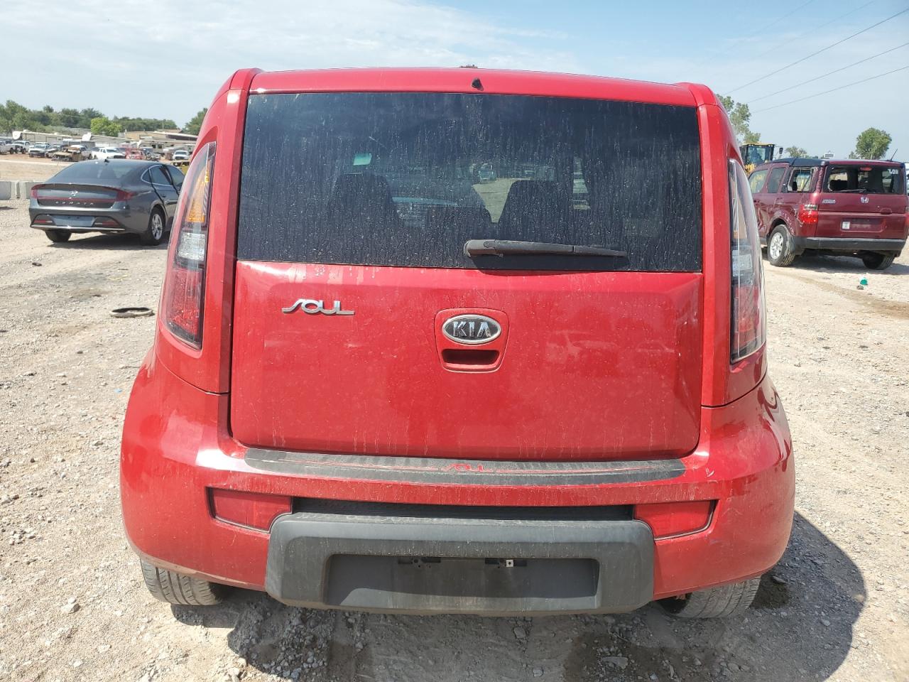 2010 Kia Soul + VIN: KNDJT2A28A7167982 Lot: 66699004