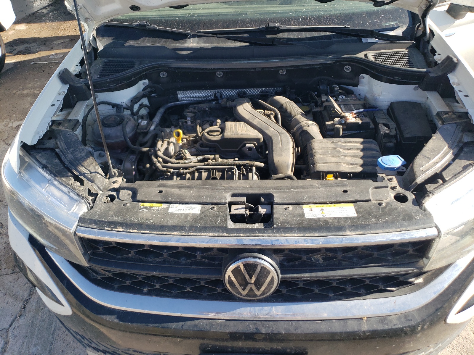 3VVNX7B23PM327526 2023 Volkswagen Taos Se