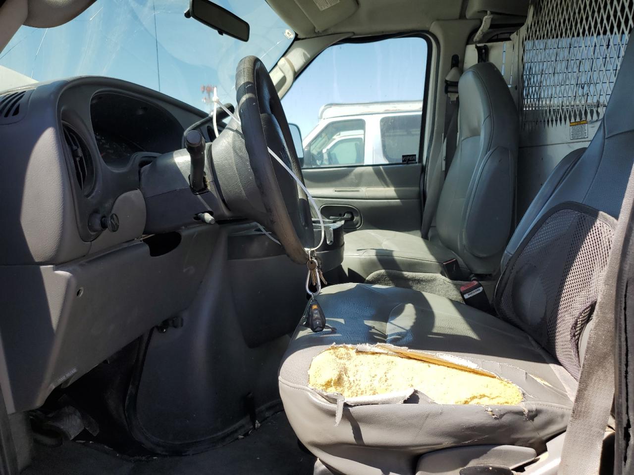 2006 Ford Econoline E350 Super Duty Van VIN: 1FTSE34L76HB18279 Lot: 68136984