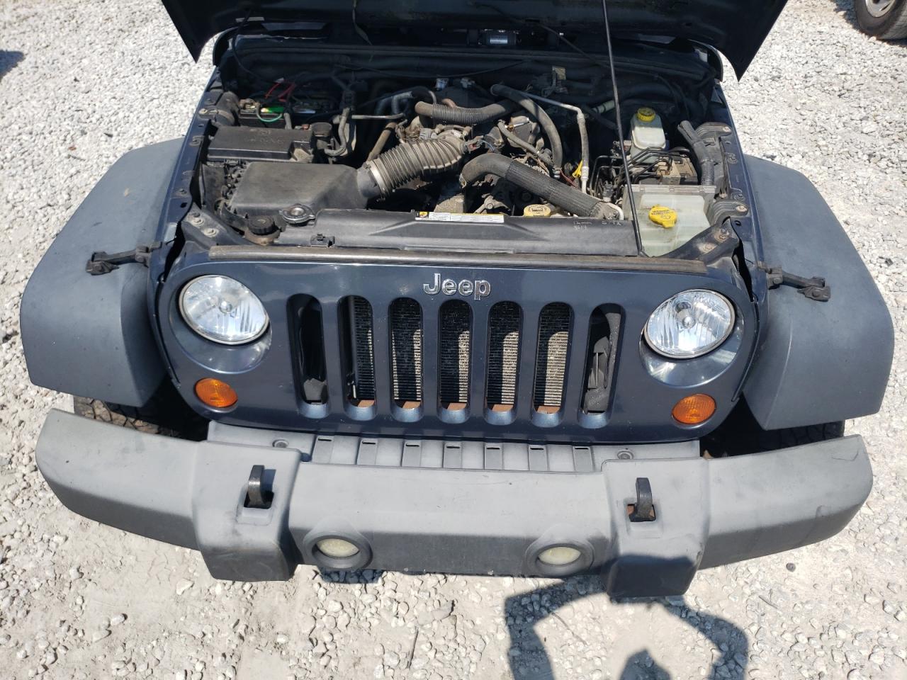 2007 Jeep Wrangler X VIN: 1J4FA24147L136186 Lot: 66895814