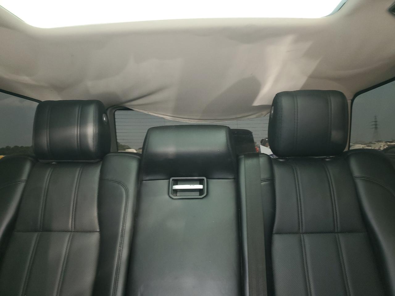 2016 Land Rover Range Rover Hse VIN: SALGS2KF8GA272752 Lot: 68309534