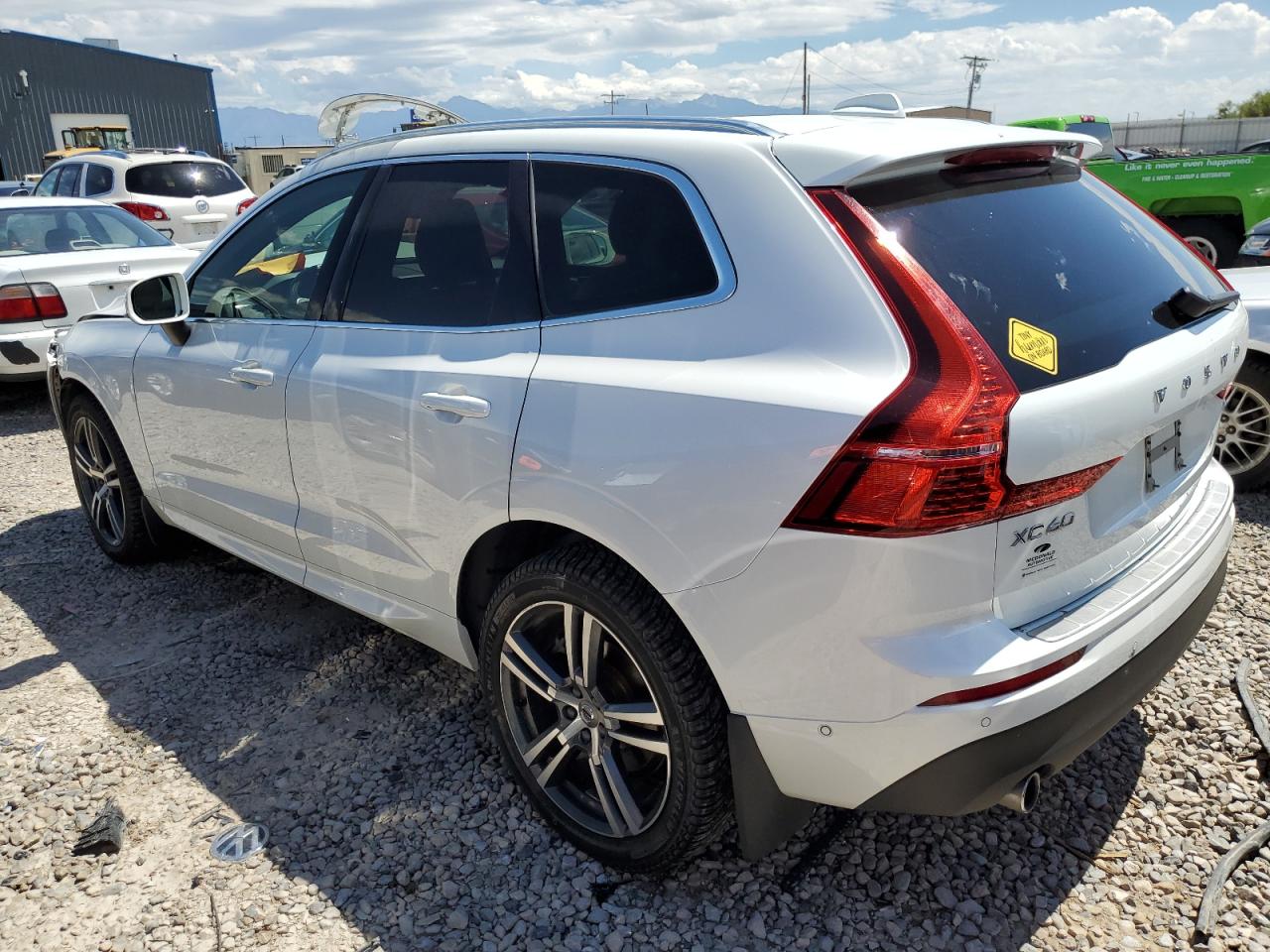 LYVA22RK9JB069109 2018 VOLVO XC60 - Image 2