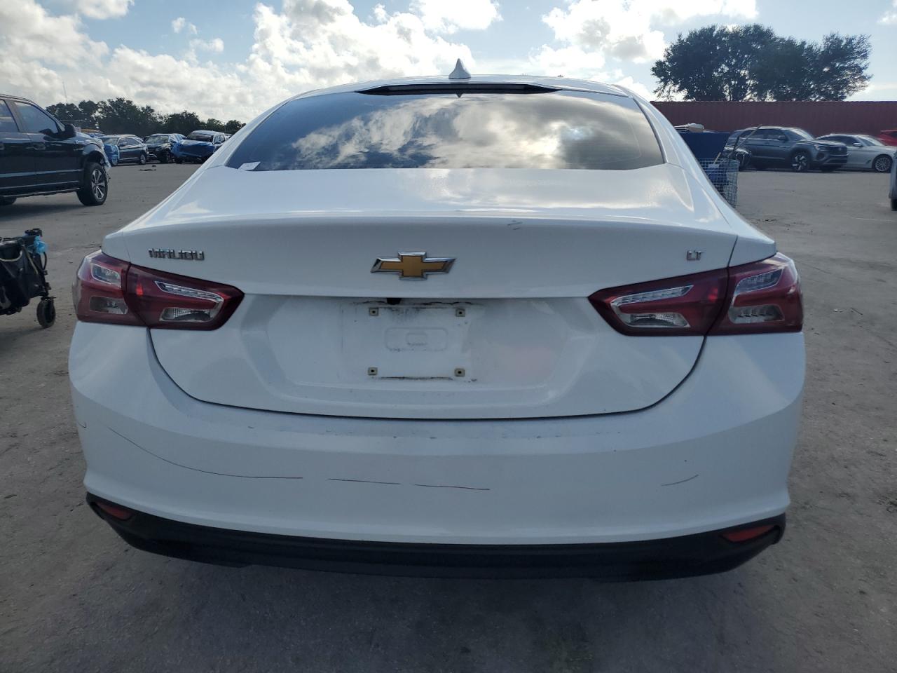 2021 Chevrolet Malibu - Image 6