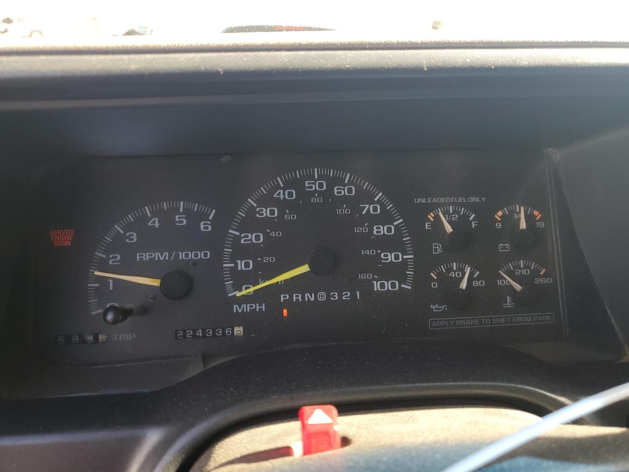 1999 Chevrolet Gmt-400 C2500 VIN: 1GBGC24R8XF015500 Lot: 66210654